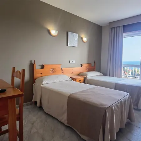 Pension Residencia Cecilia Aios Esterno foto